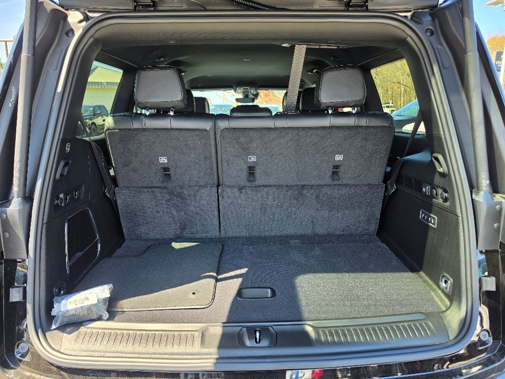 New 2026 High Gloss Black Exterior Paint Jeep Limited Altitude image 6