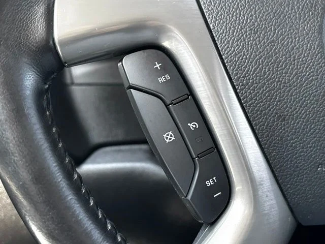 Used 2014 Silver Chevrolet LT image 12