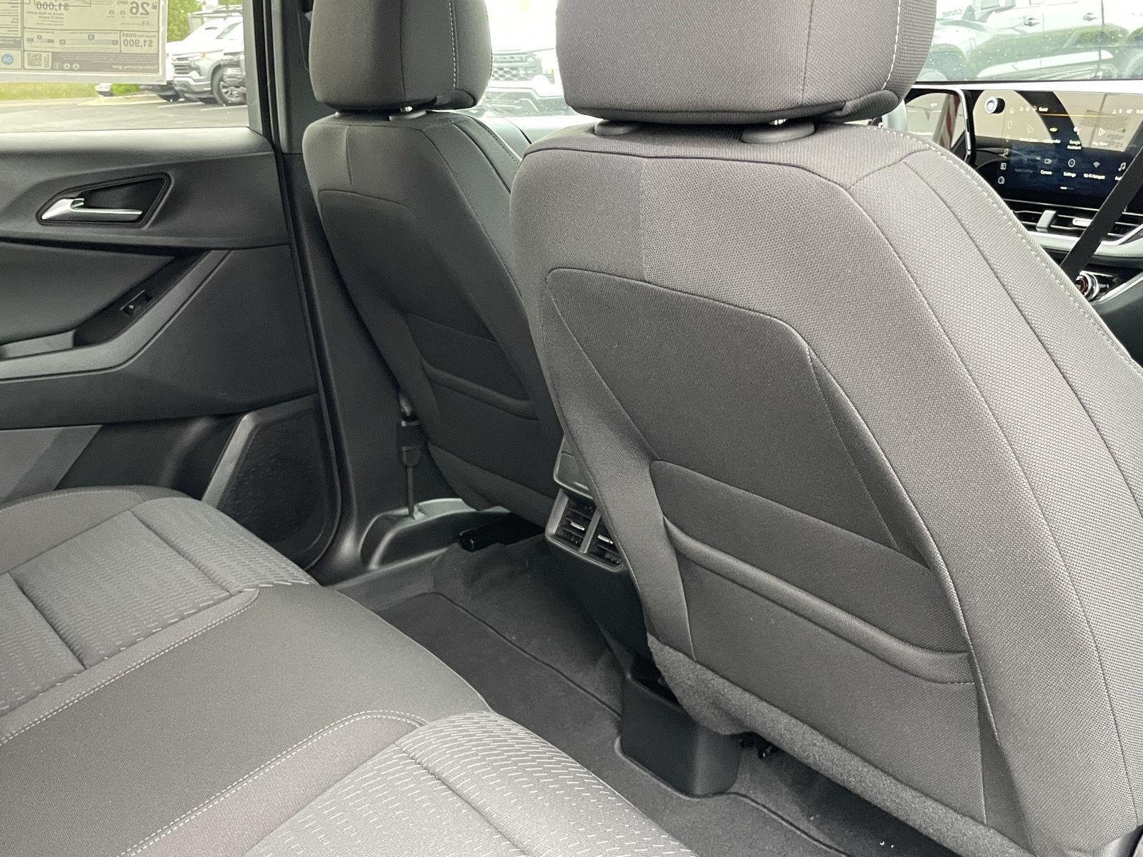 New 2026 Summit White Chevrolet LT image 39