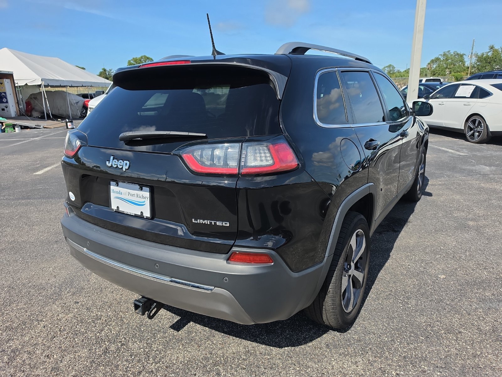 Used 2019 Black Jeep Limited image 4