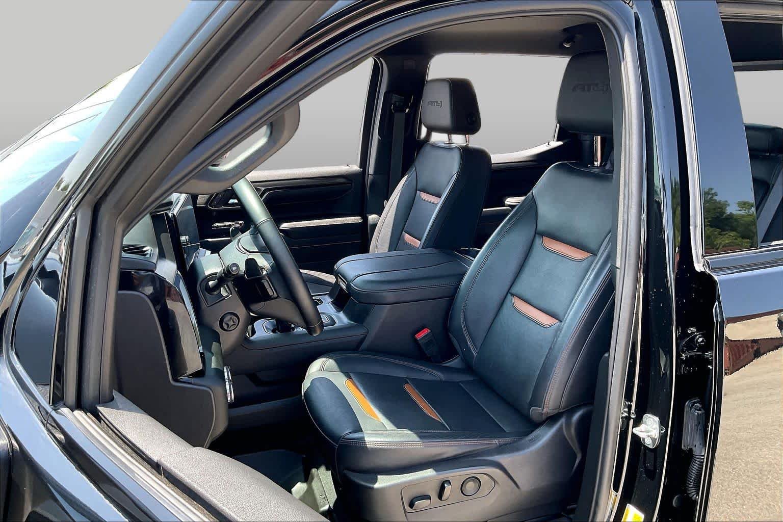 Used 2024 Onyx Black GMC AT4 image 8