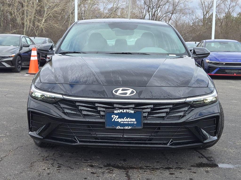 New 2026 Black Hyundai SEL Sport image 4