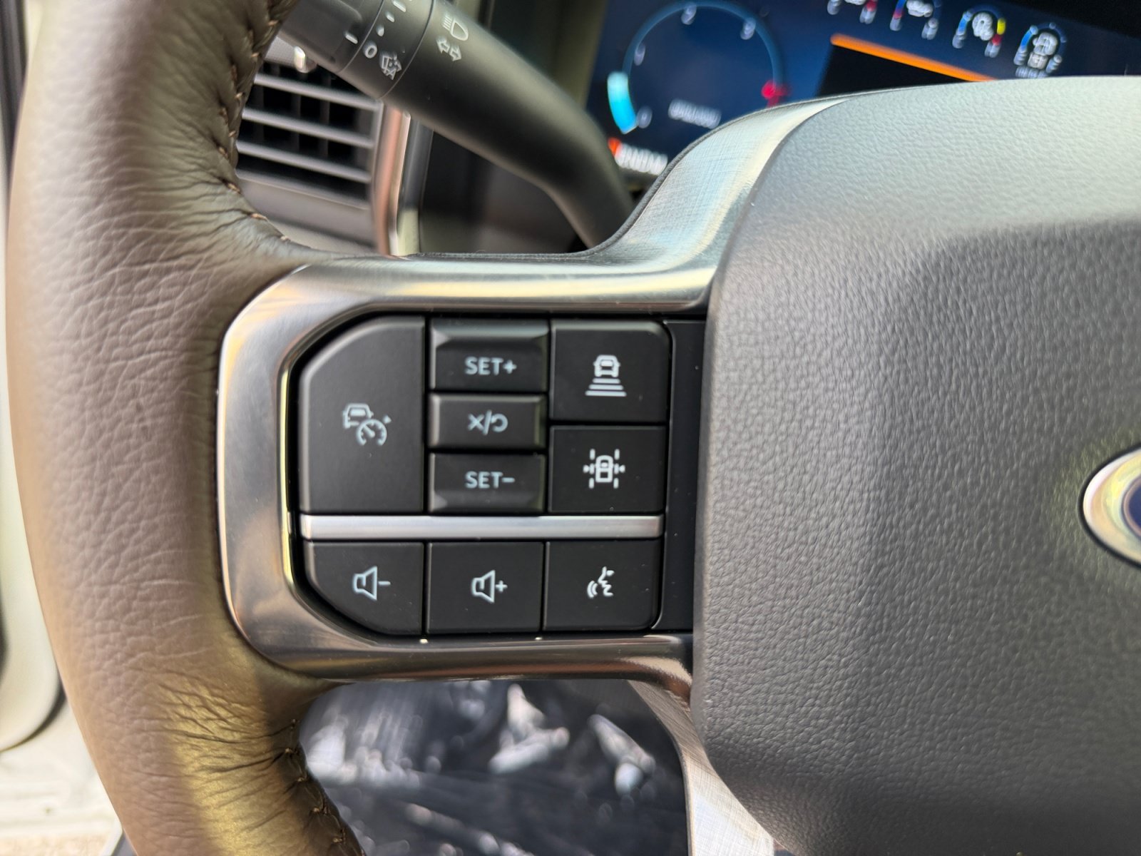 New 2026 Star White Metallic Tri-Coat Ford King Ranch image 24