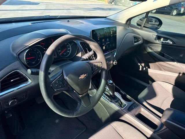 Used 2018 Graphite Metallic Chevrolet LT image 9