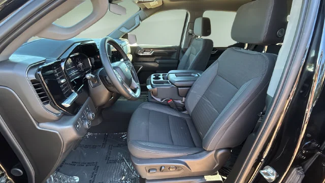 Used 2024 Black Chevrolet LT (2FL) image 18