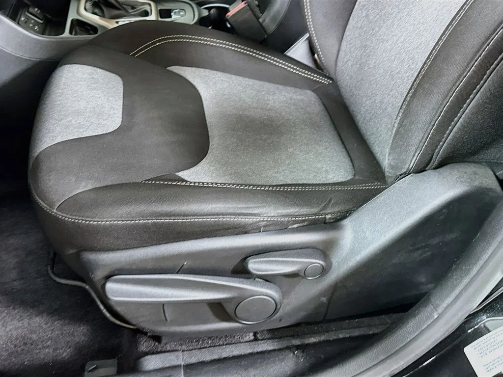Used 2016 Black Jeep Sport image 23