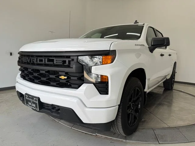 Used 2024 Summit White Chevrolet Custom image 31