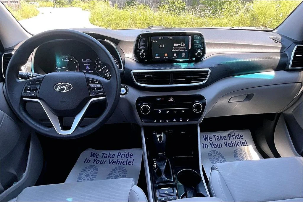 Used 2020 Silver Hyundai Value image 15