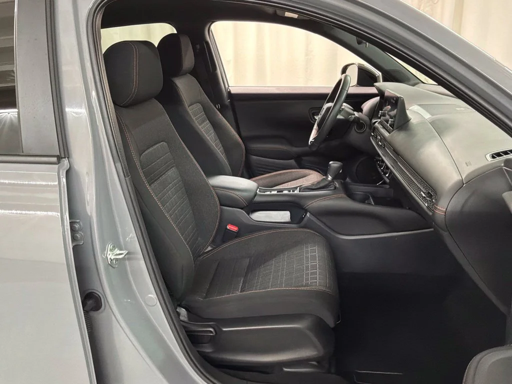 Used 2024 Urban Gray Pearl Honda 5DR AWD SPORT image 26