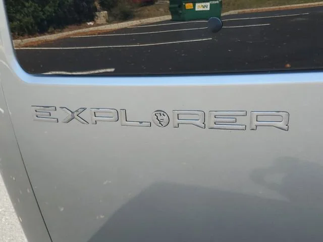 Used 2022 Silver Ice Metallic Chevrolet WT image 32
