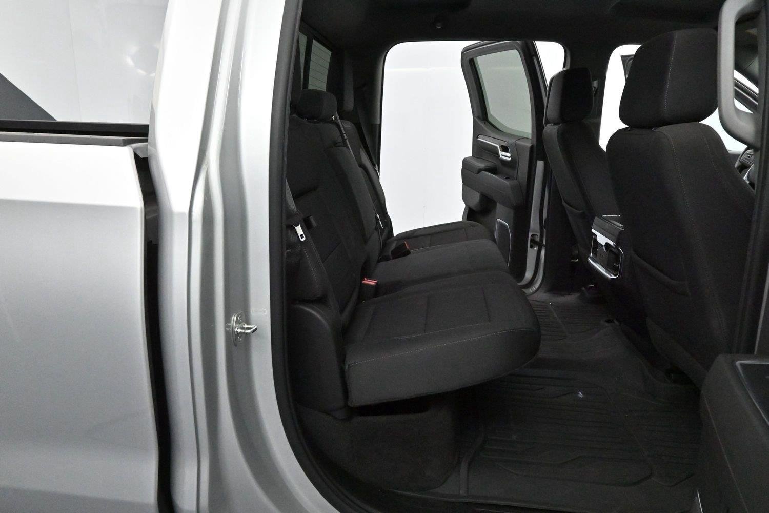 Used 2022 Quicksilver Metallic GMC Elevation image 30