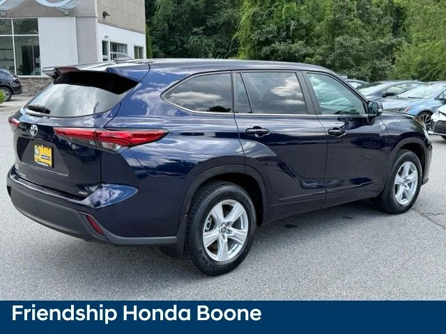 Used 2023 Blue Toyota L image 5