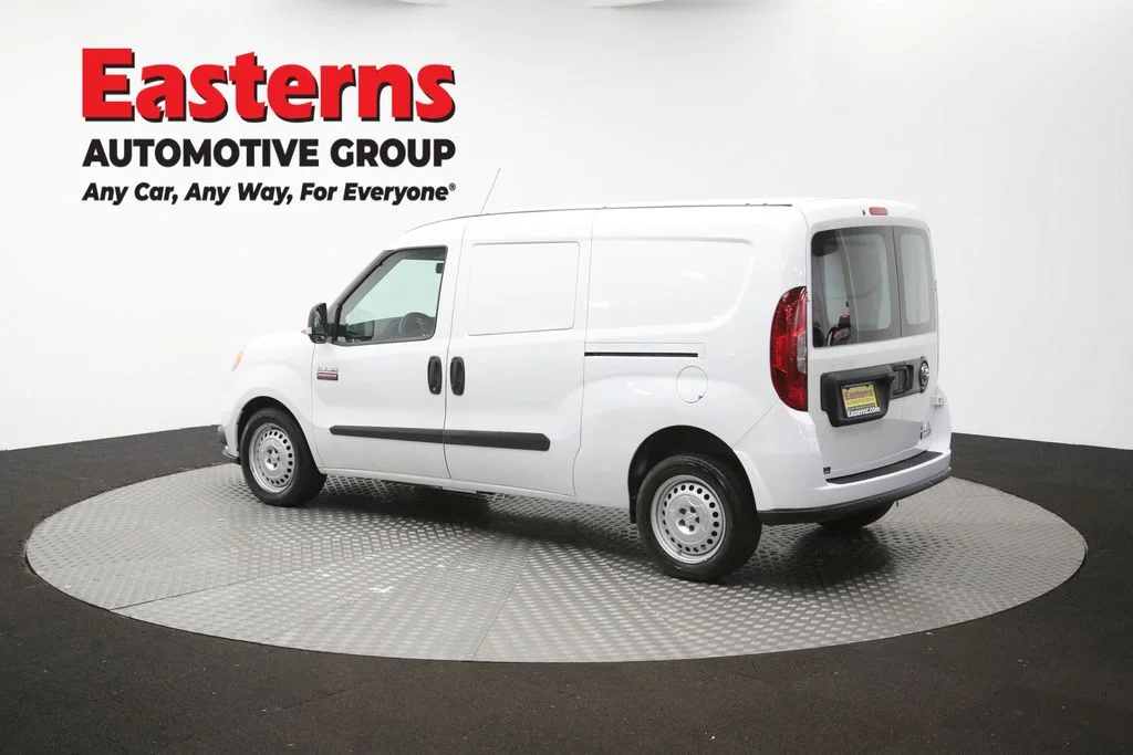 Used 2022 White Ram Base image 62