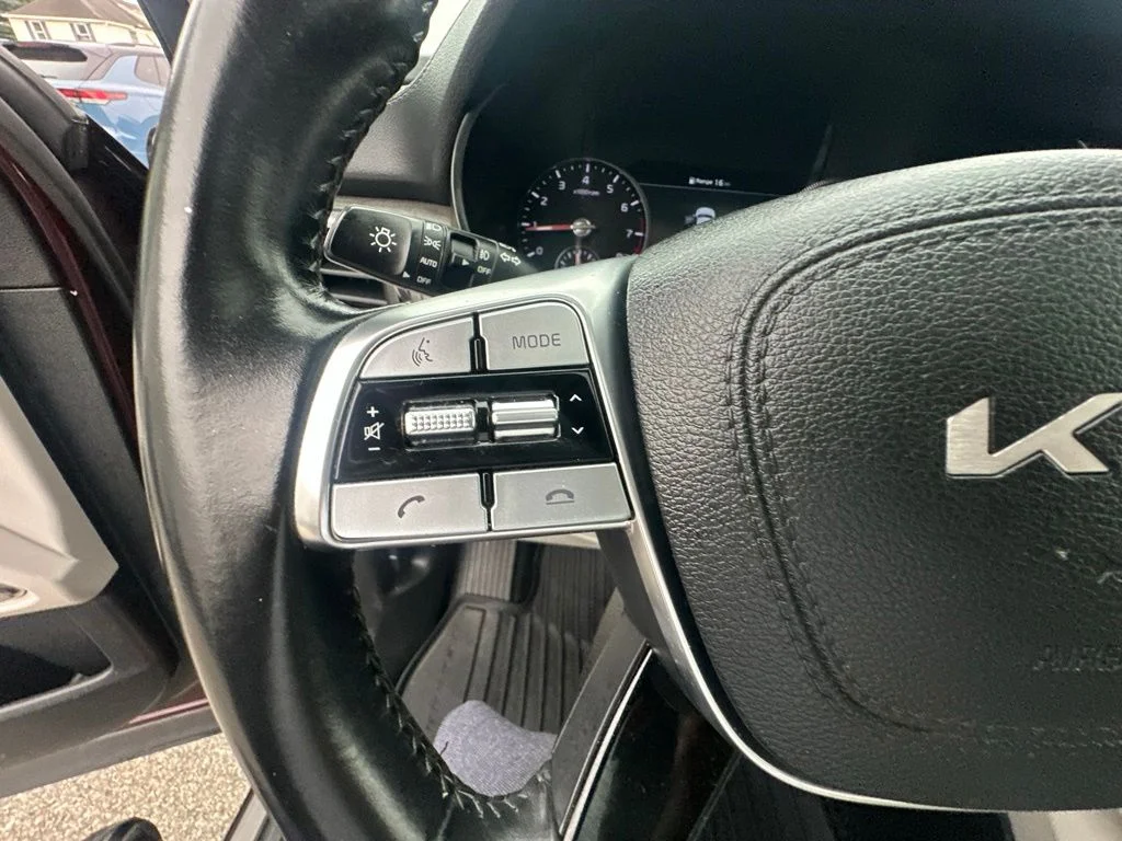 Used 2022 Purple Kia SX image 14