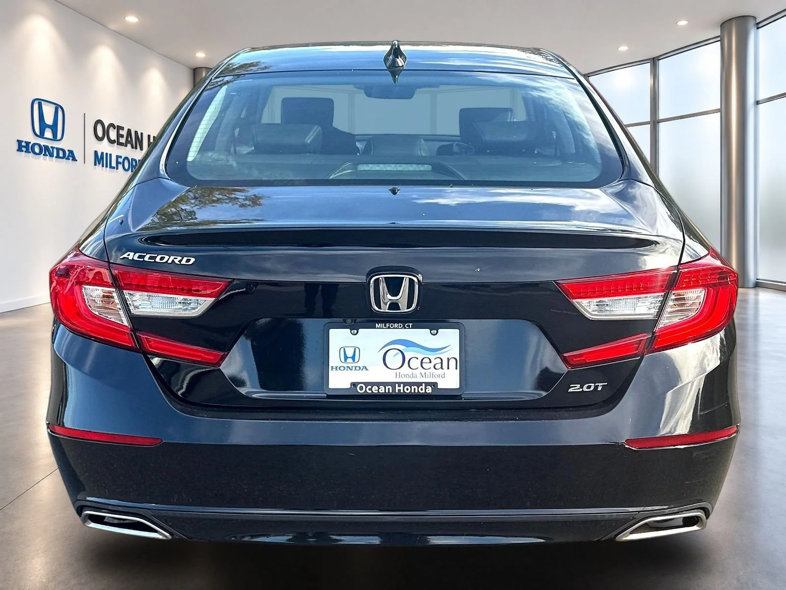Used 2018 Crystal Black Pearl Honda EX-L 2.0T image 6
