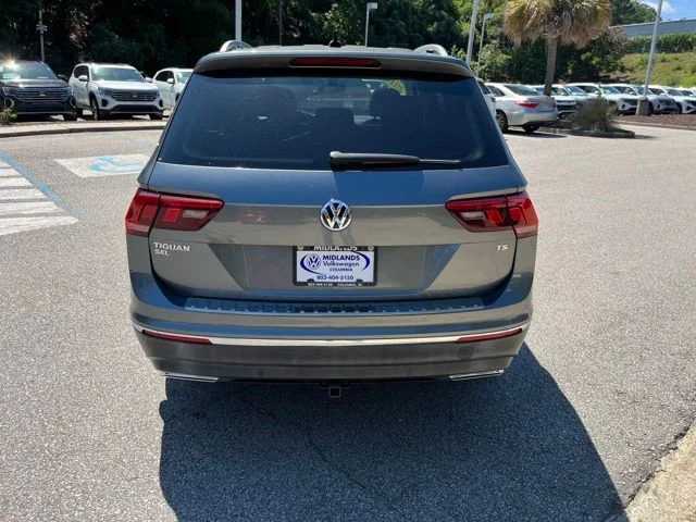 Used 2018 Gray Volkswagen 2.0T SEL Premium image 36