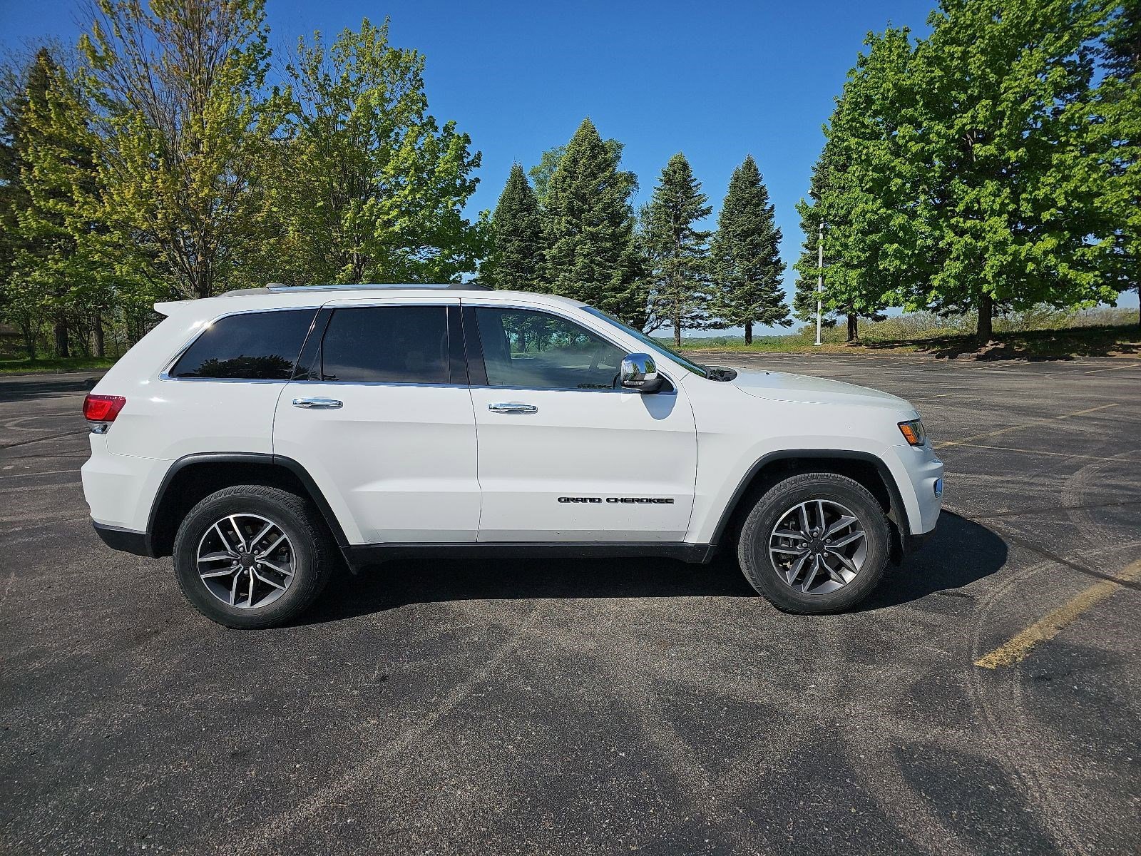 Used 2021 Bright White Clearcoat Jeep Limited image 6