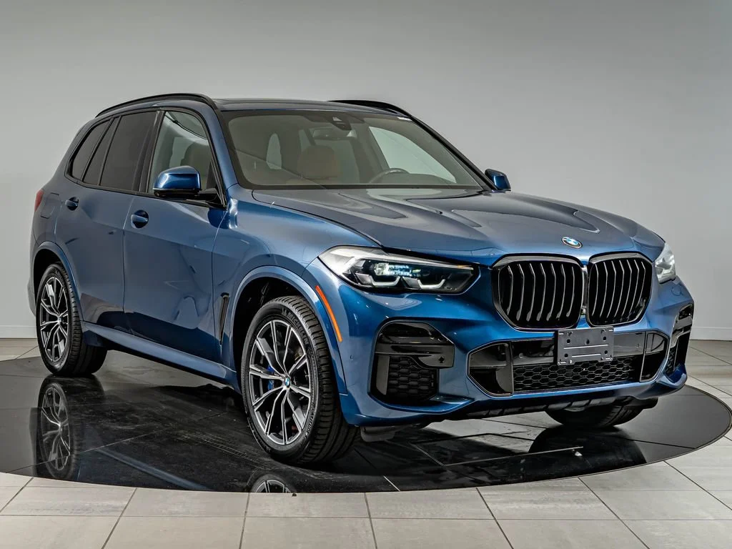 Used 2023 Phytonic Blue Metallic BMW M50i image 3