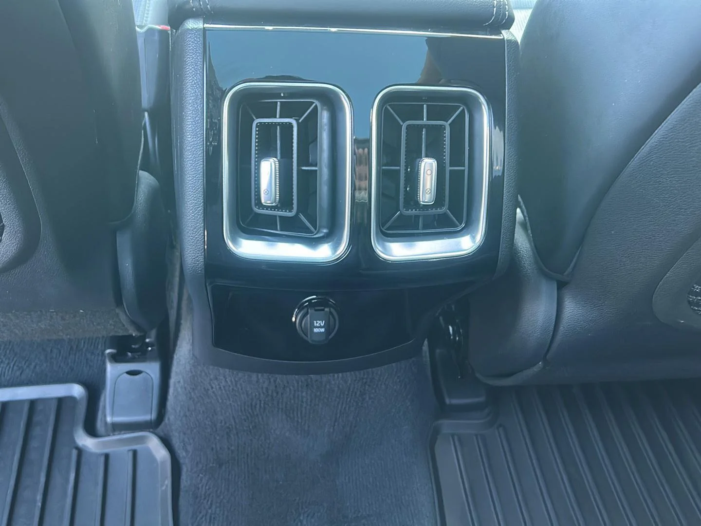 2024 Kia Sorento X-Line SX - Photo 23
