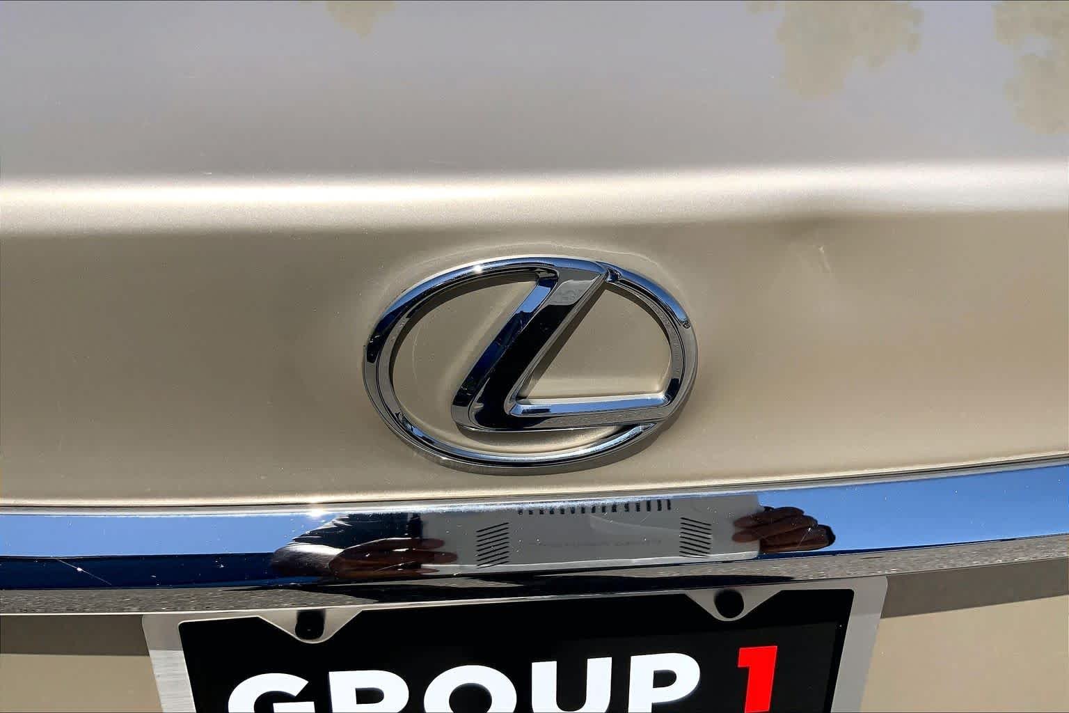 Used 2014 Satin Cashmere Metallic Lexus  image 31