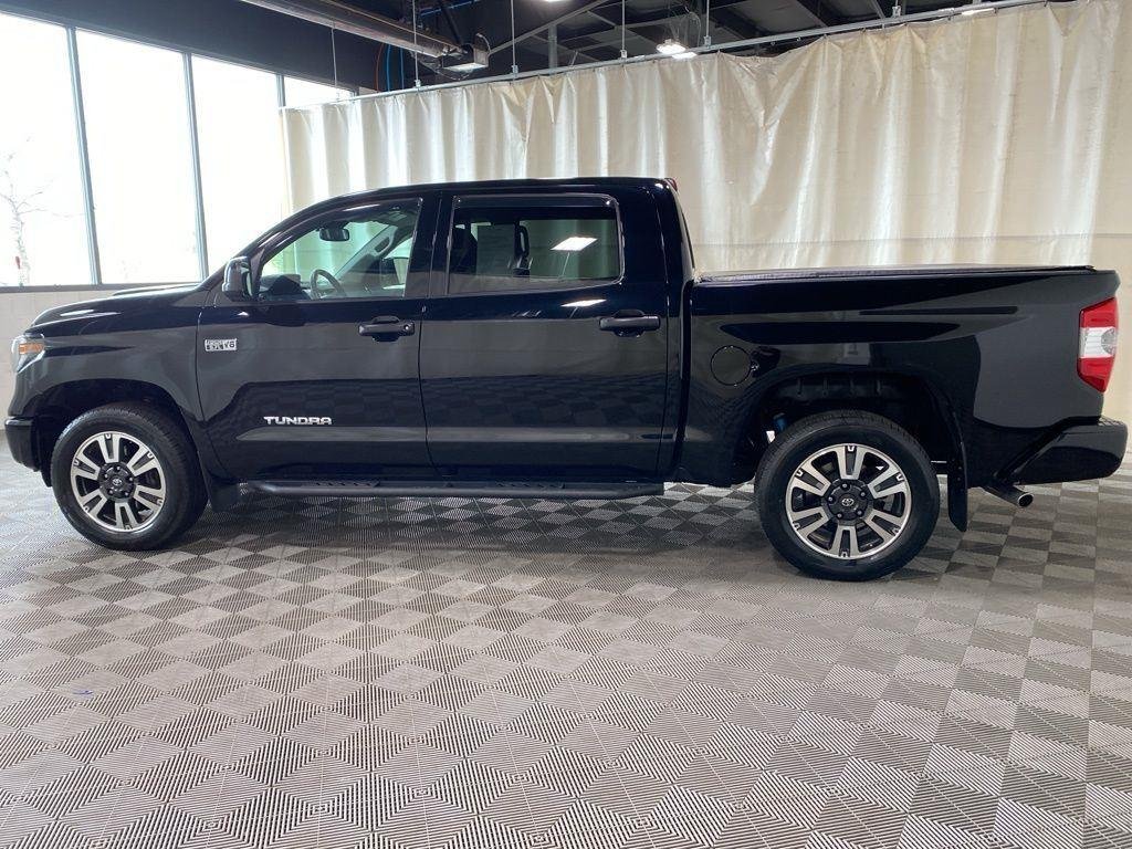 Used 2019 Midnight Black Metallic Toyota SR5 image 7