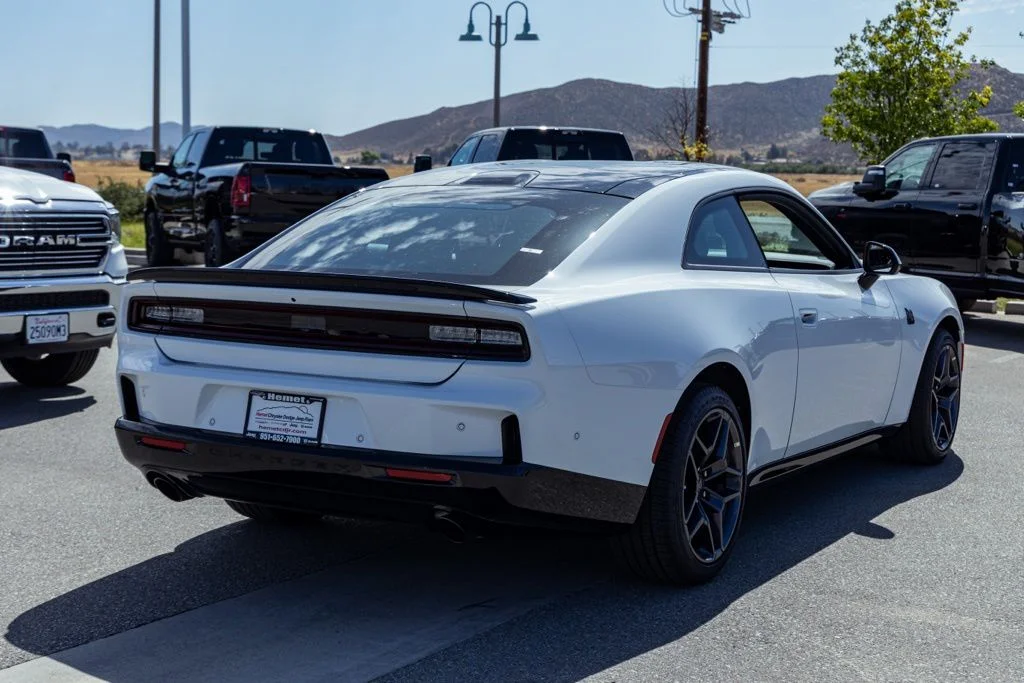 New 2026 White Knuckle Exterior Paint Dodge R/T Scat Pack 2-door AWD image 3