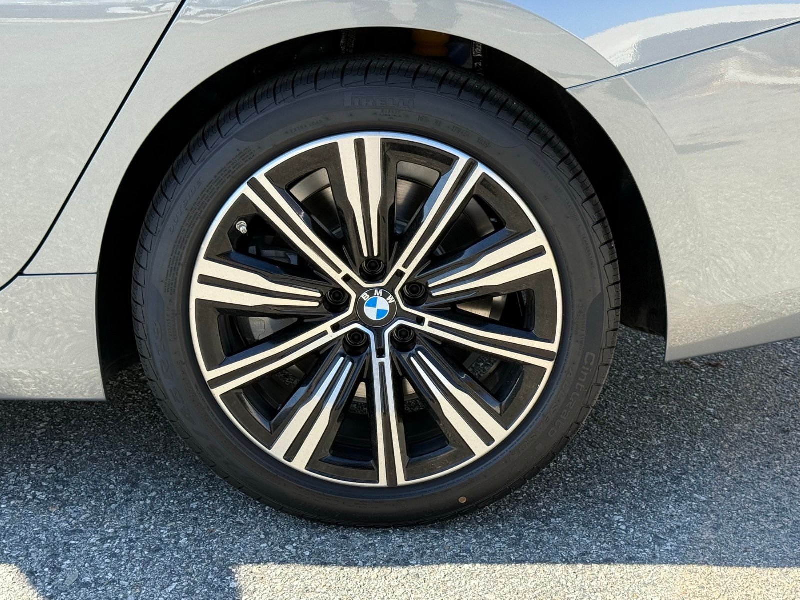 2026 BMW 3 Series 330i - Photo 17