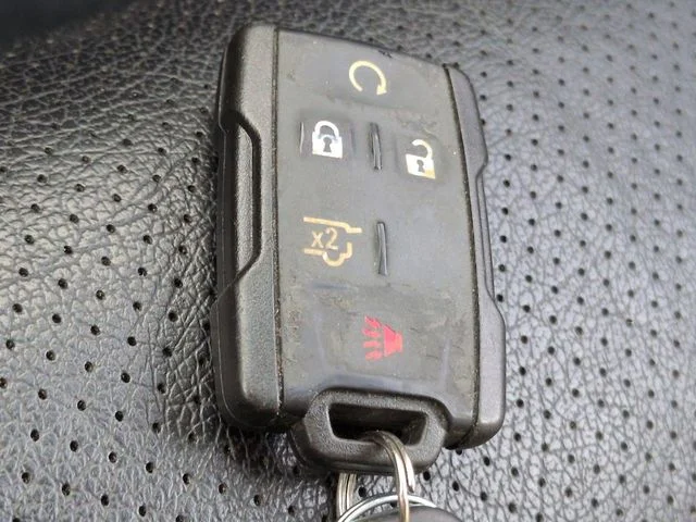 Used 2018 Silver Chevrolet LS image 26
