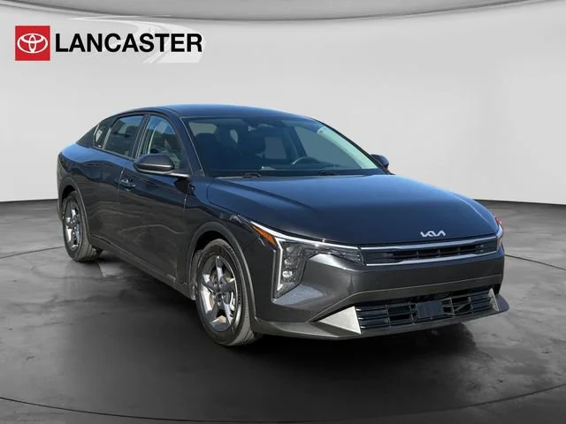 2025 Kia K4 LXS AT's photo