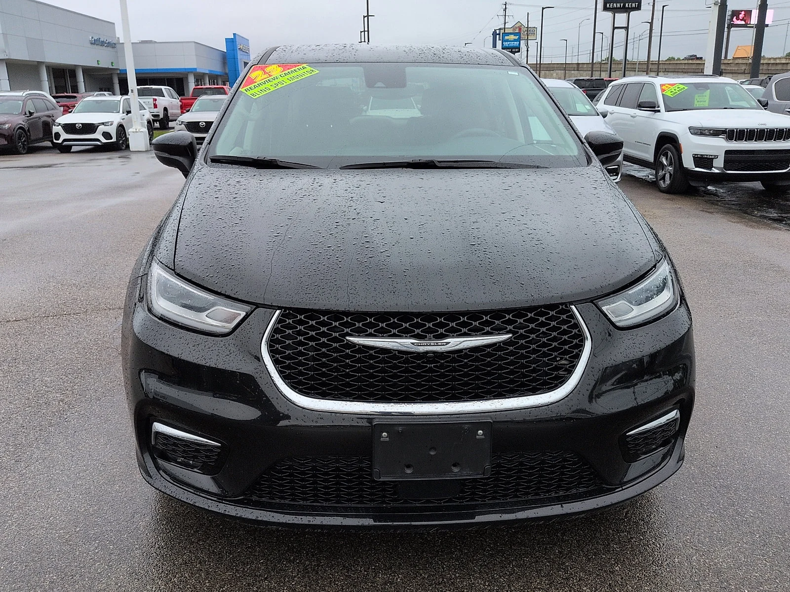 Used 2023 Brilliant Black Crystal Pearlcoat Chrysler Touring L image 3