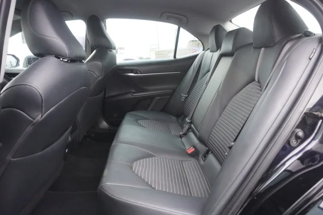 Used 2019  Toyota LE image 19