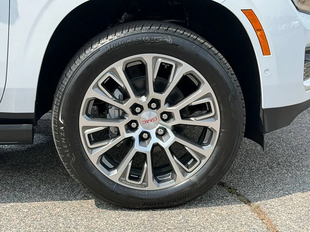 2026 GMC Yukon XL Denali - Photo 29