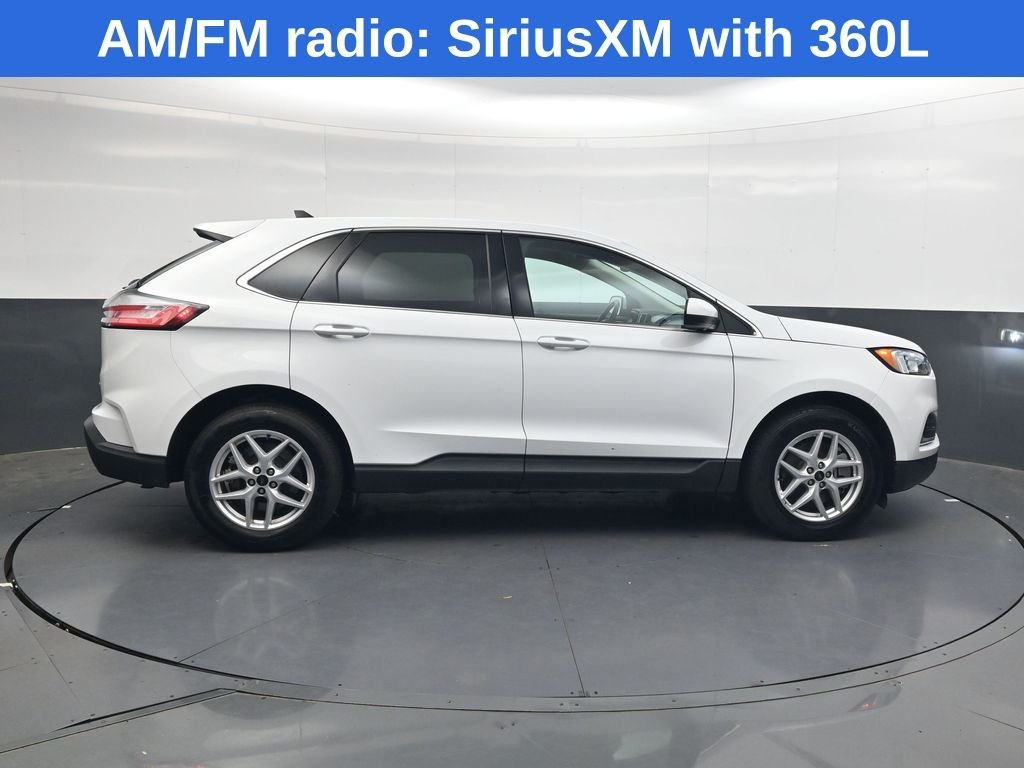 Used 2024 White Ford SEL image 3