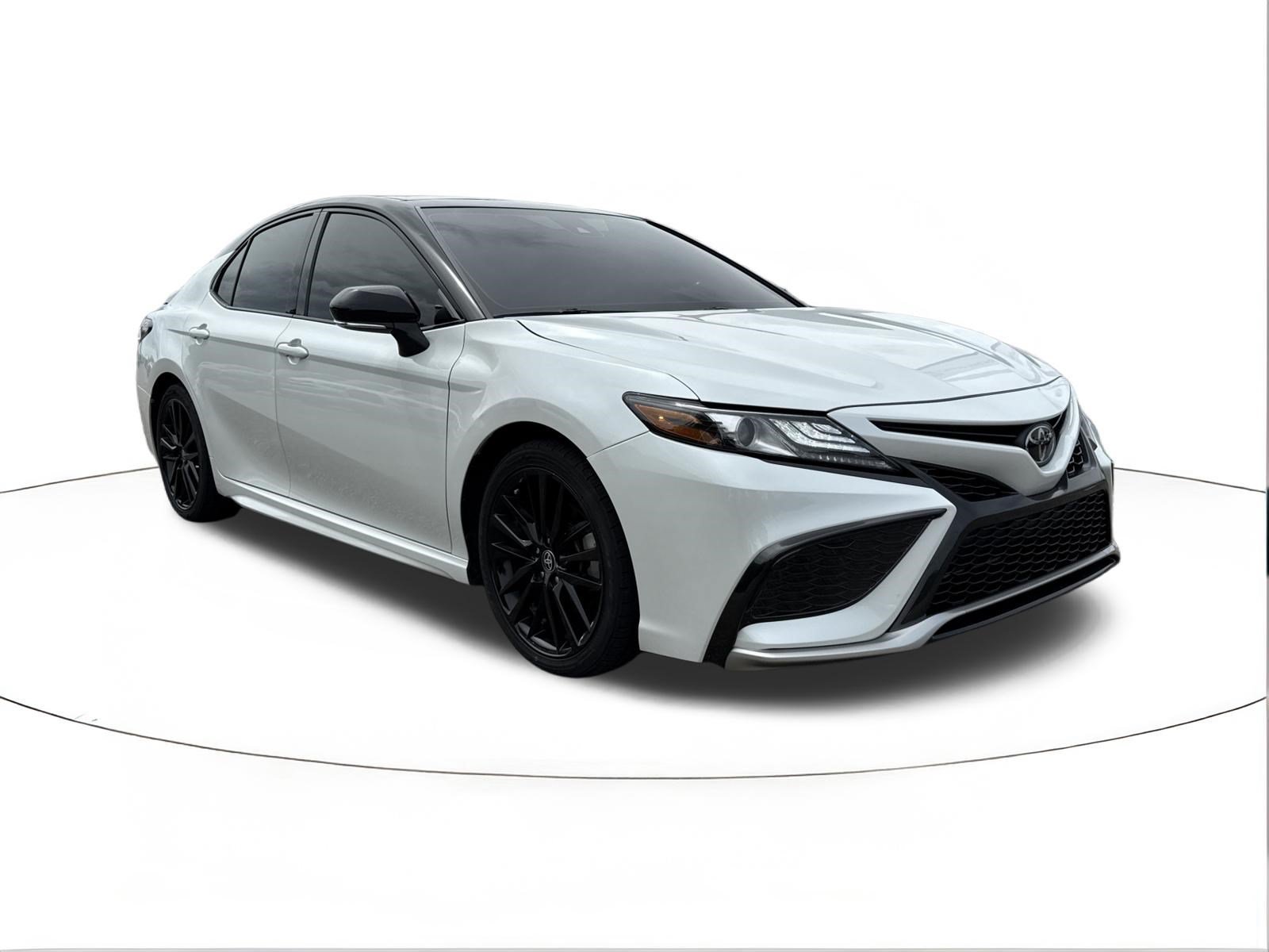 Used 2023 Wind Chill Pearl/Midnight Black Metallic Toyota XSE image 1
