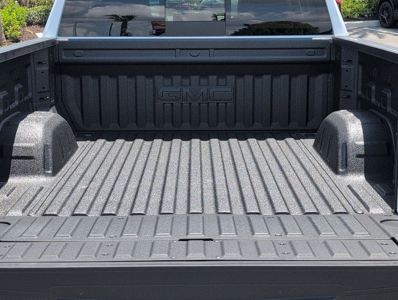 New 2026 Summit White GMC Elevation image 25