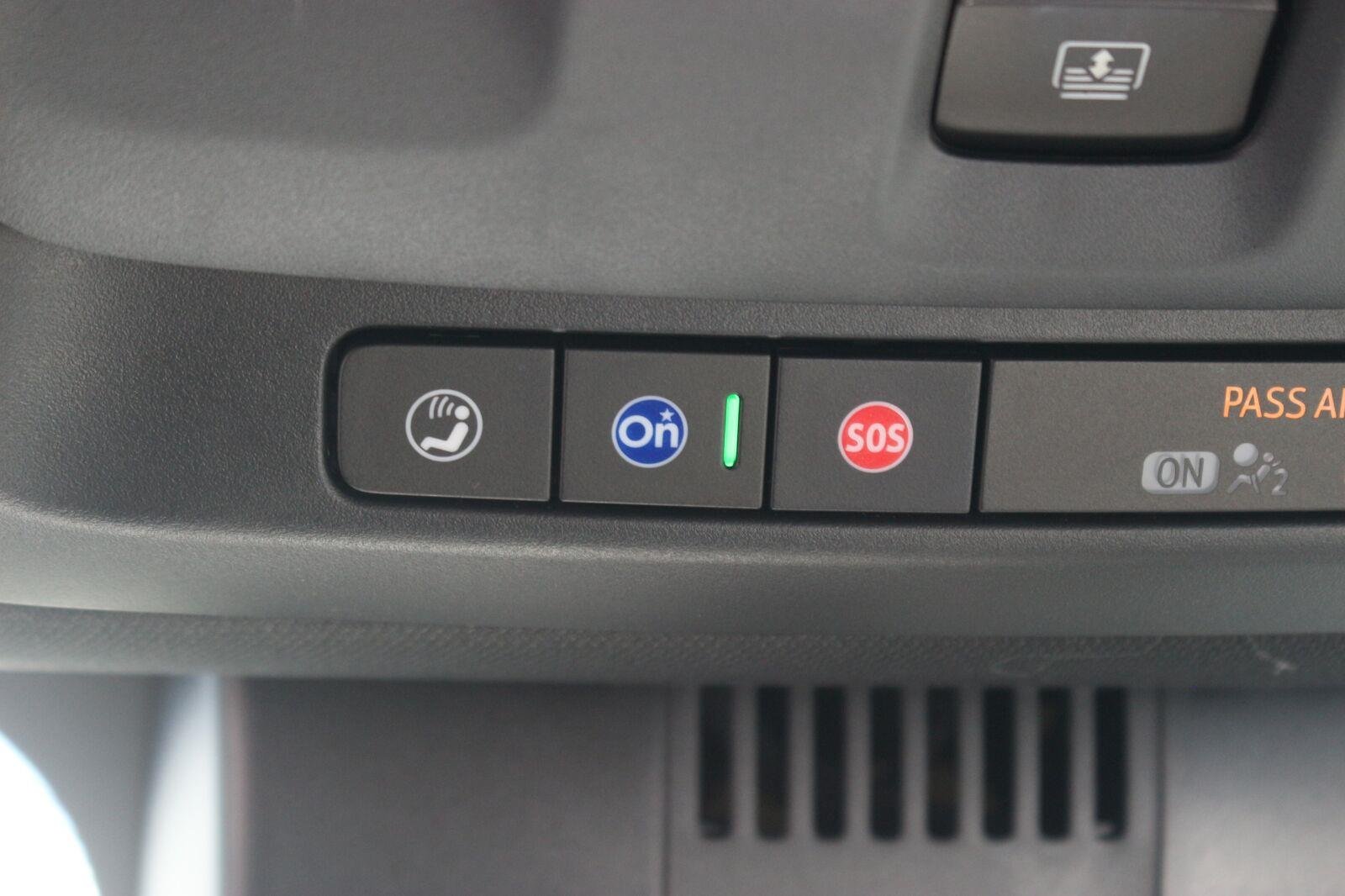Used 2025 Black Chevrolet Premier image 35