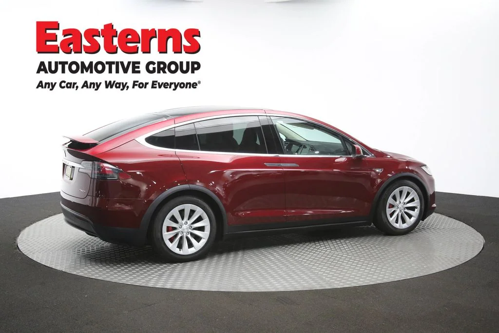Used 2016 Red Tesla P90D image 40