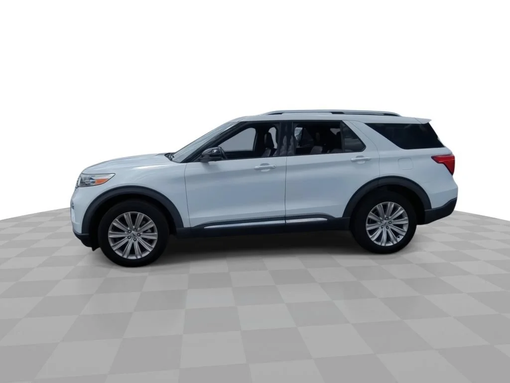Used 2020 White Ford Limited image 4