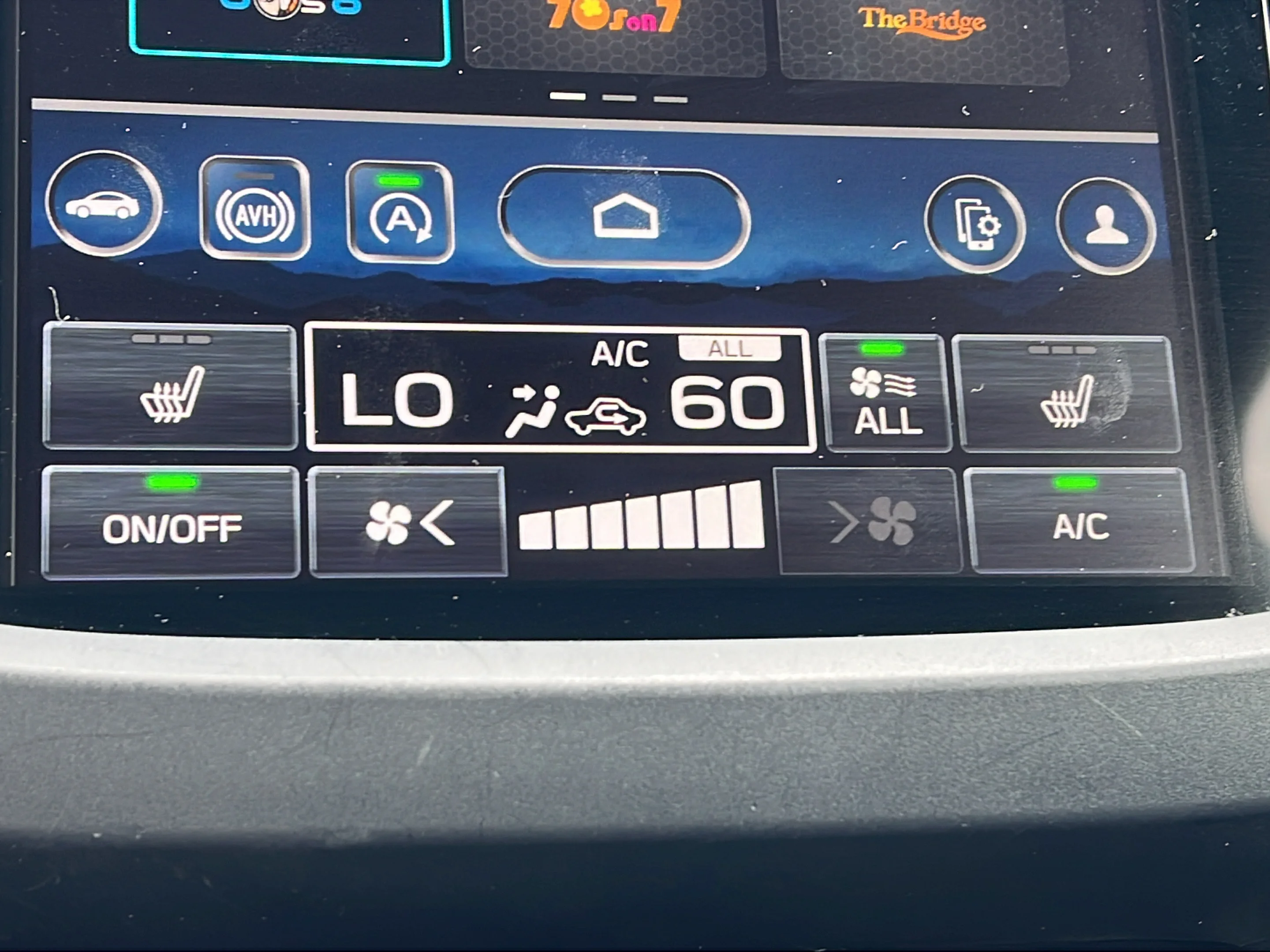 Used 2026 River Rock Pearl Subaru Premium image 30