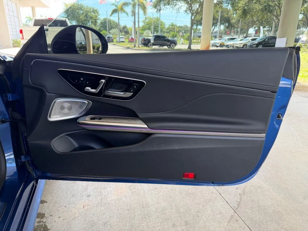 Used 2025 Blue Mercedes-Benz CLE 300 image 26