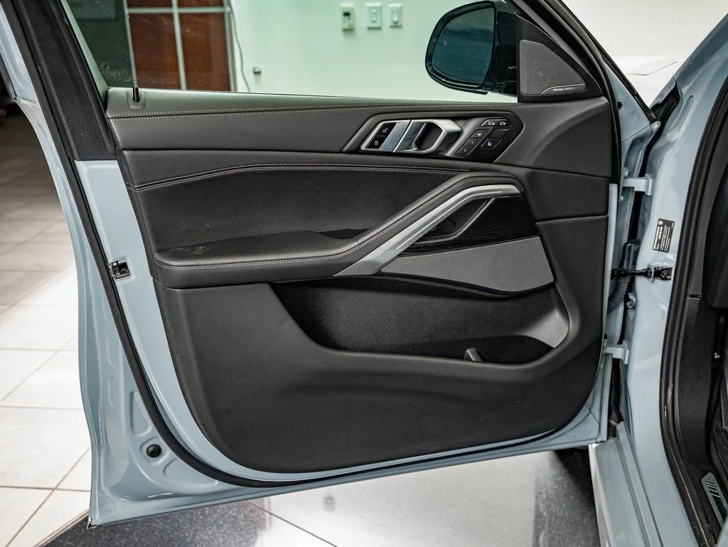 Used 2024 Brooklyn Gray Metallic BMW xDrive40i image 18