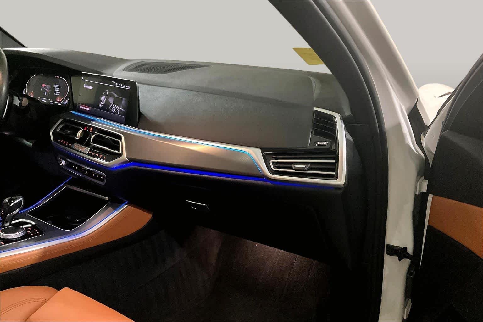 Used 2019 Mineral White Metallic BMW xDrive40i image 18