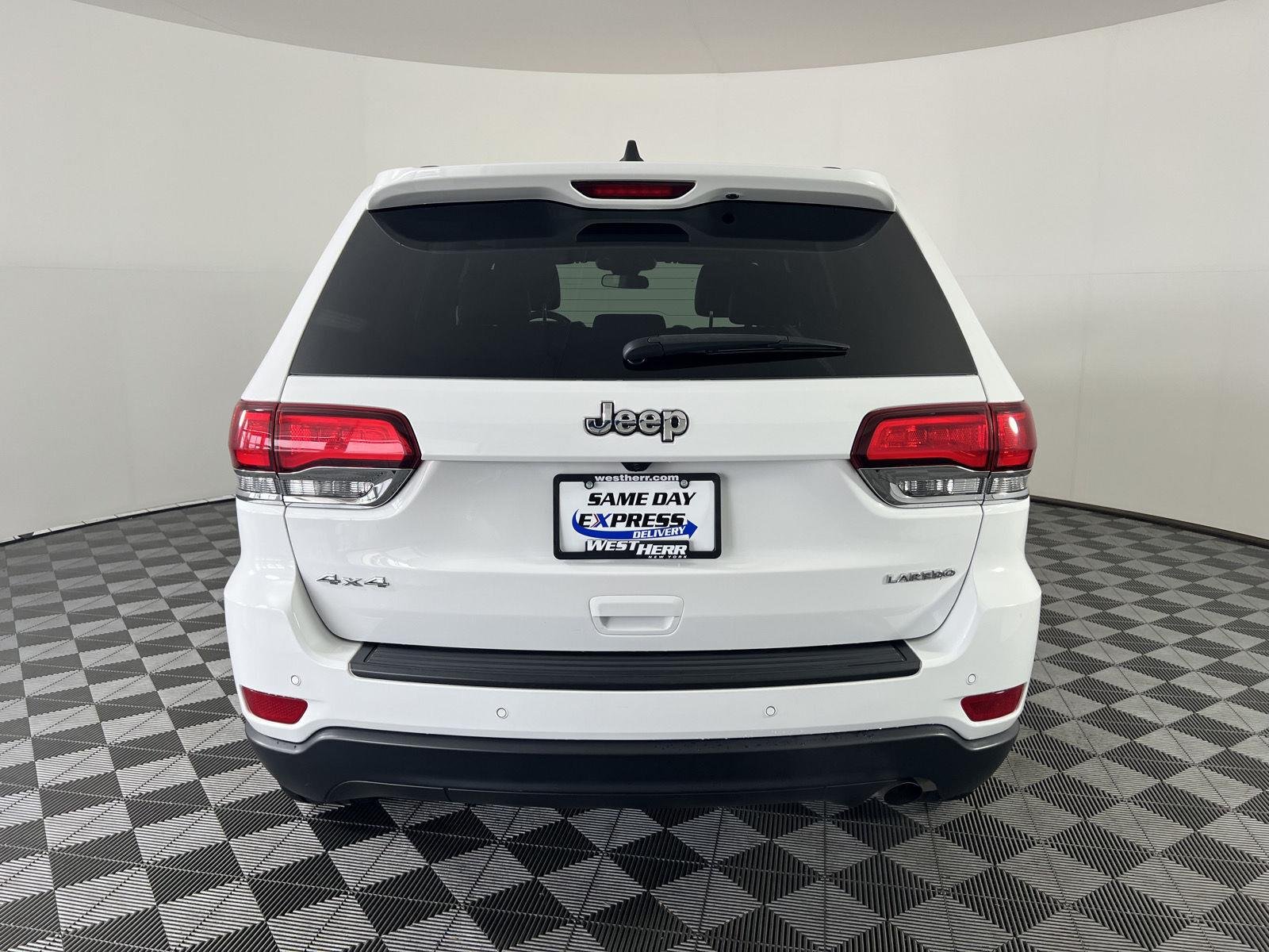 Used 2021 Bright White Clearcoat Jeep Laredo X image 4