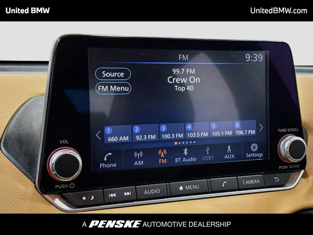 Used 2022 Rosewood Nissan SV image 8