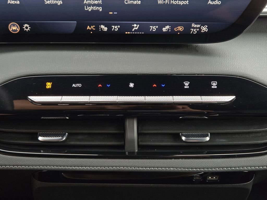 Used 2025 Summit White Buick Preferred image 14