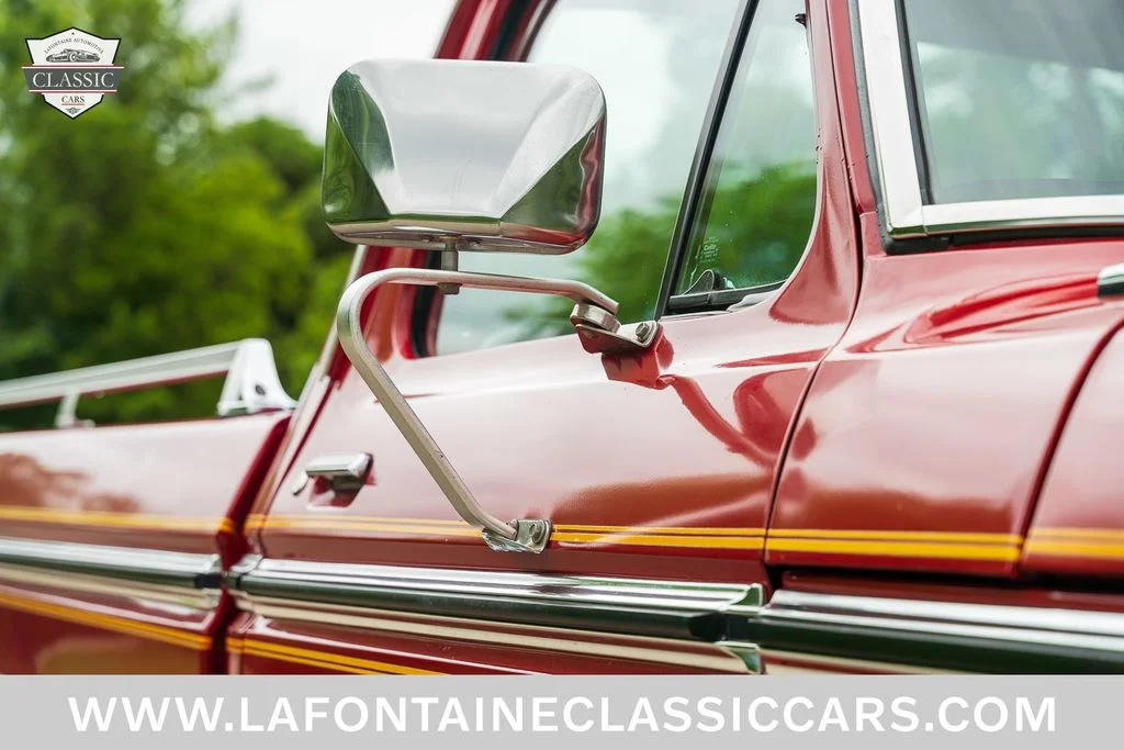 Used 1975 Red Ford  image 32