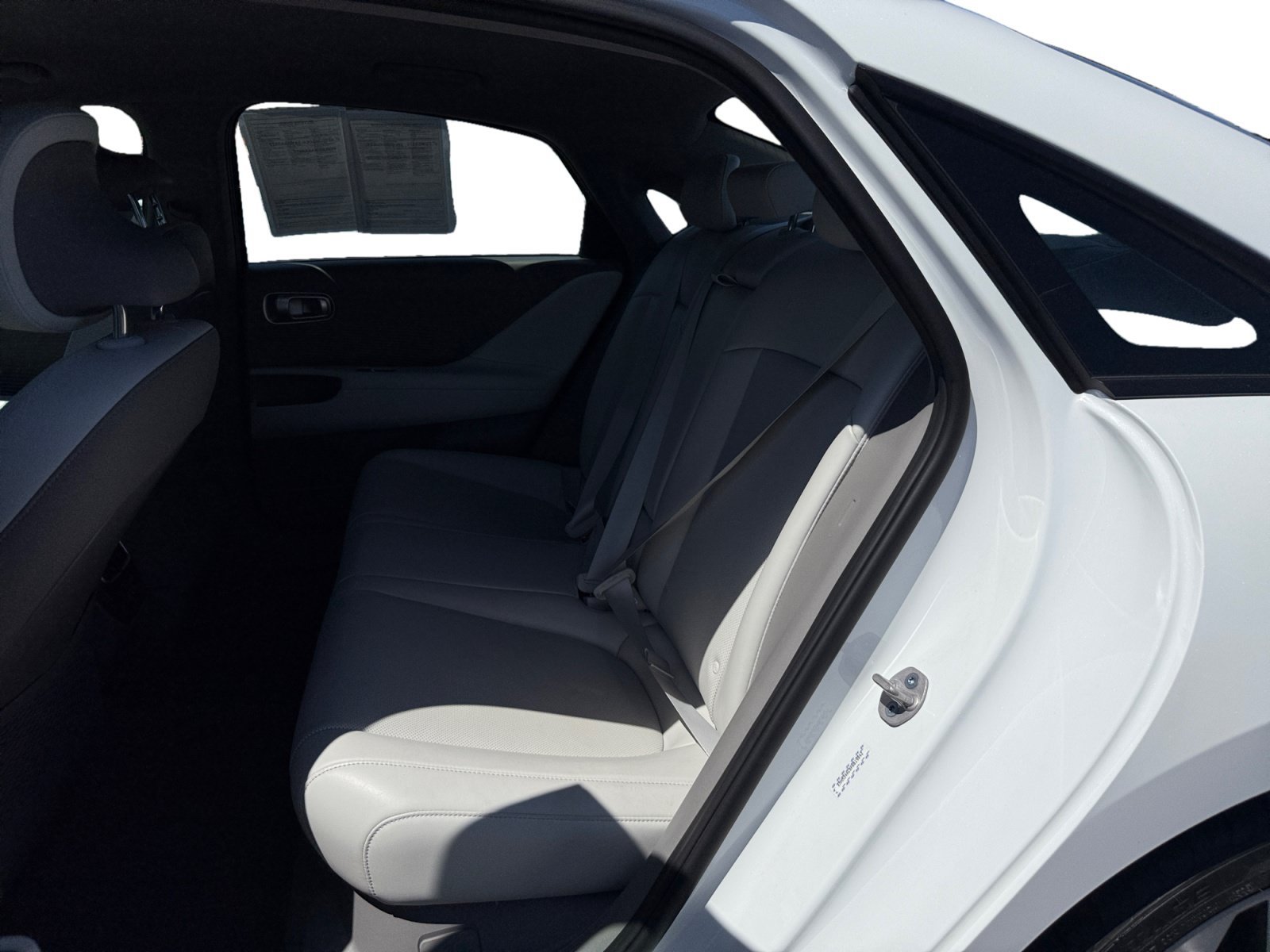 Used 2023 White Hyundai SEL image 16