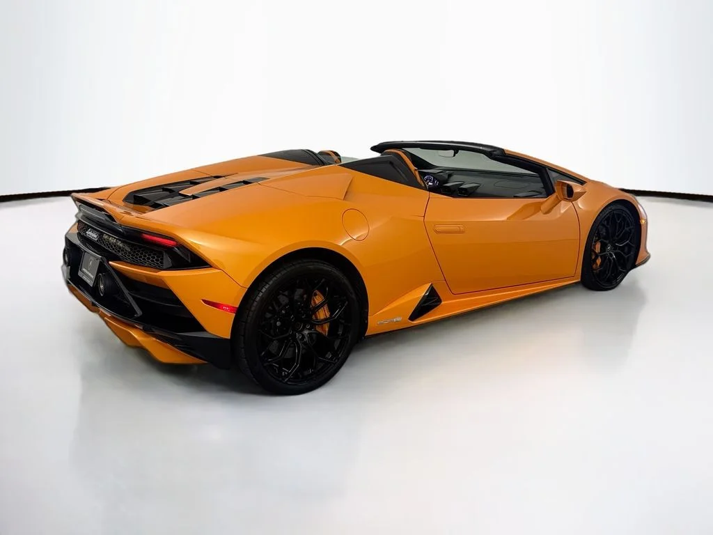 Used 2020 Arancio Borealis Pearl Lamborghini  image 5