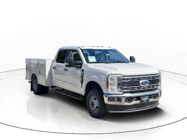 New 2026 Oxford White Ford XL image 3