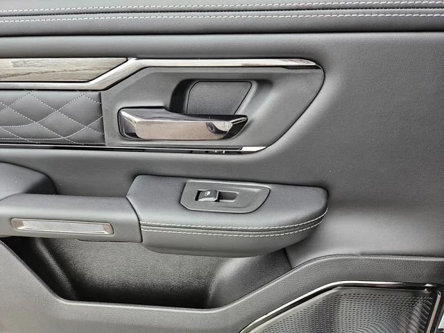 2026 RAM 1500 Limited - Photo 10